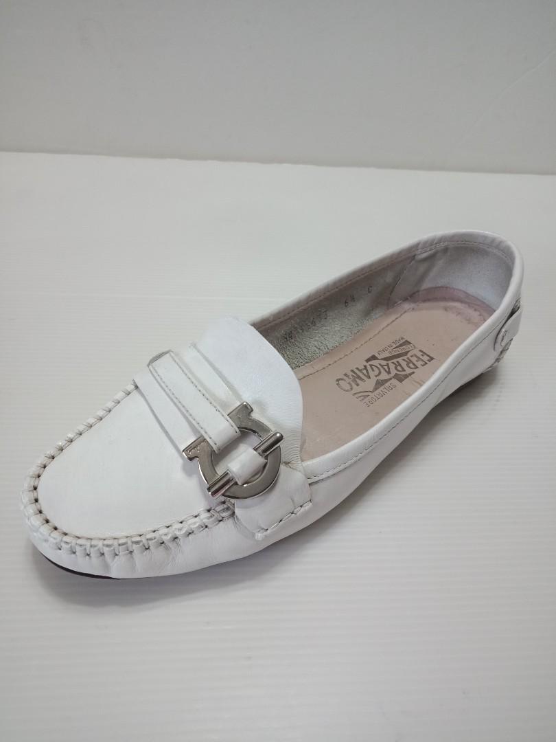 ferragamo ladies shoes