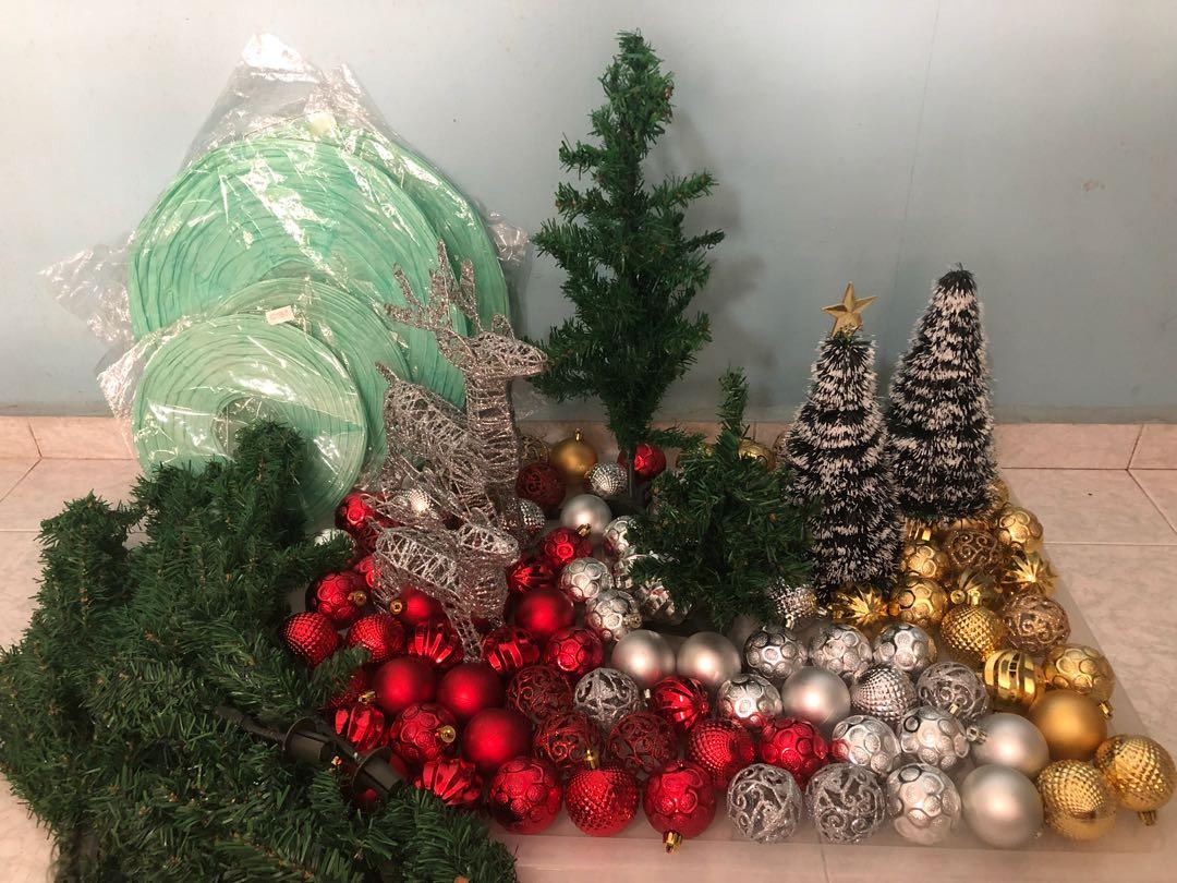 suneducationgroup.com wall christmas tree Christmas Decorations 