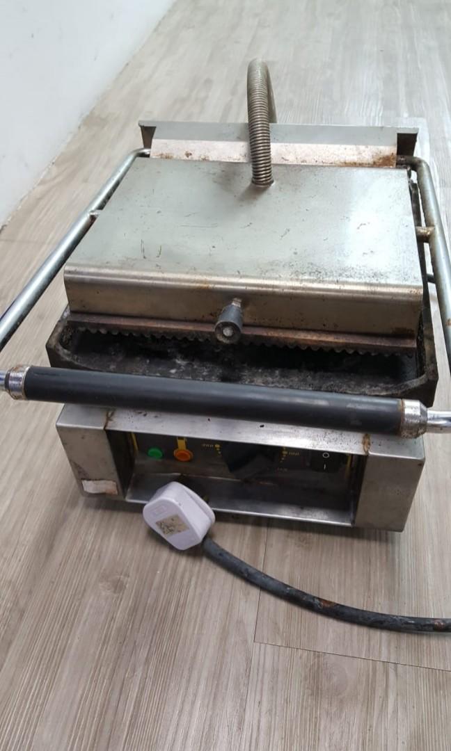 Hot Press (Category: Everything Else) located in Singapore. Submitted by icsh. (Listing ID 252824708, Image 1). Description: .