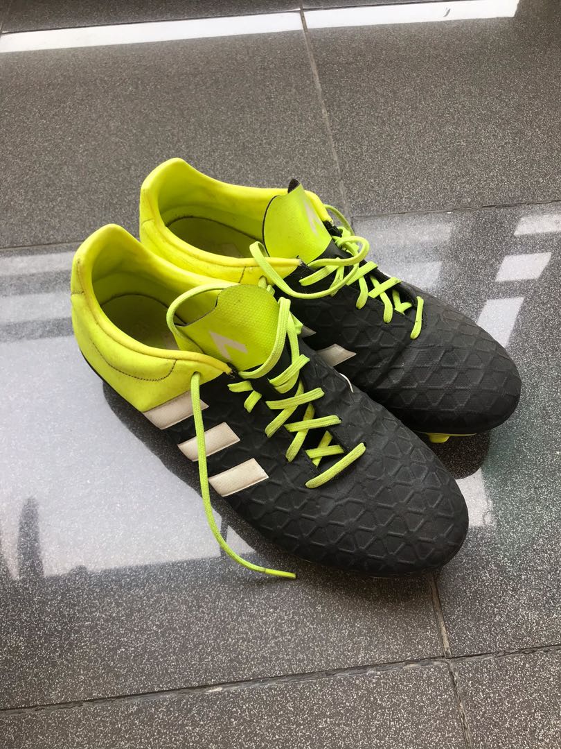 Sepatu bola adidas ace store