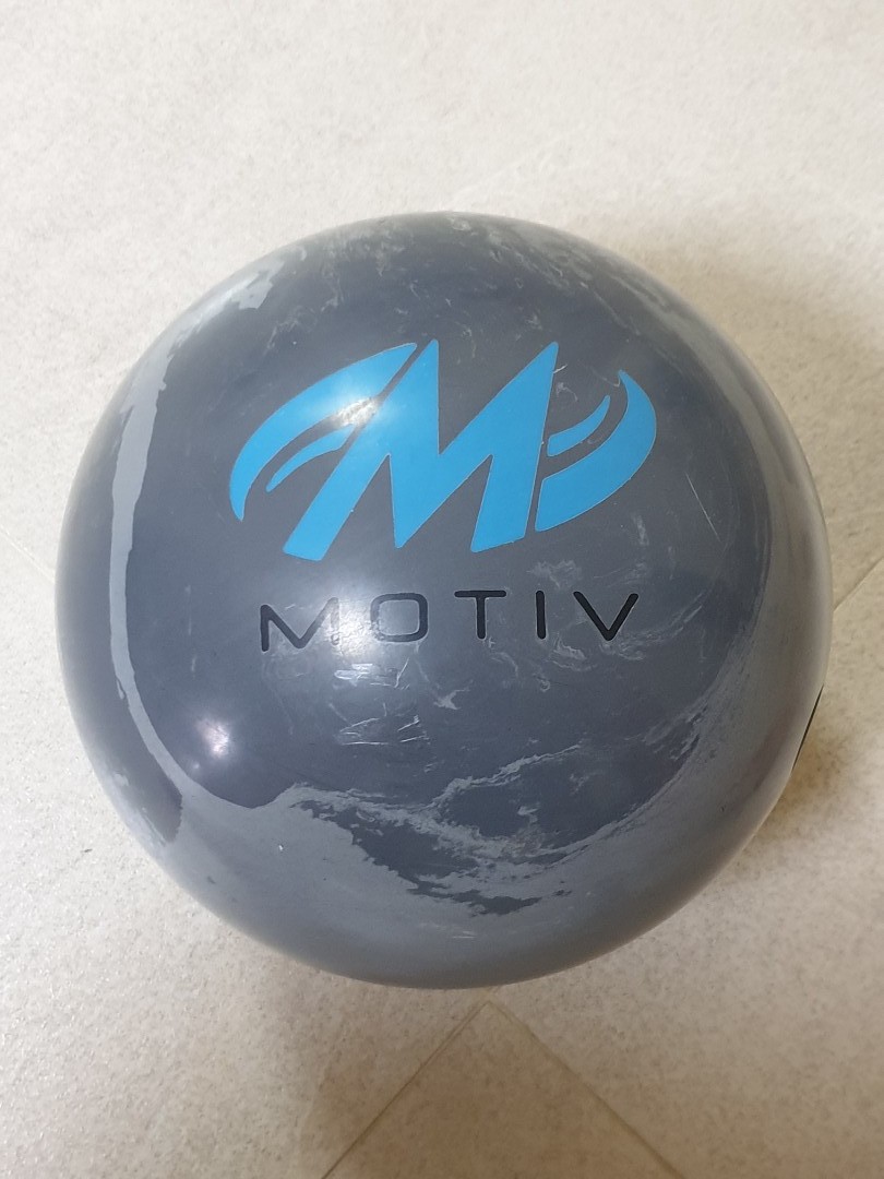Motiv Trident Bowling Ball 15 lb Motiv Trident Bowling Ball 15 lb
