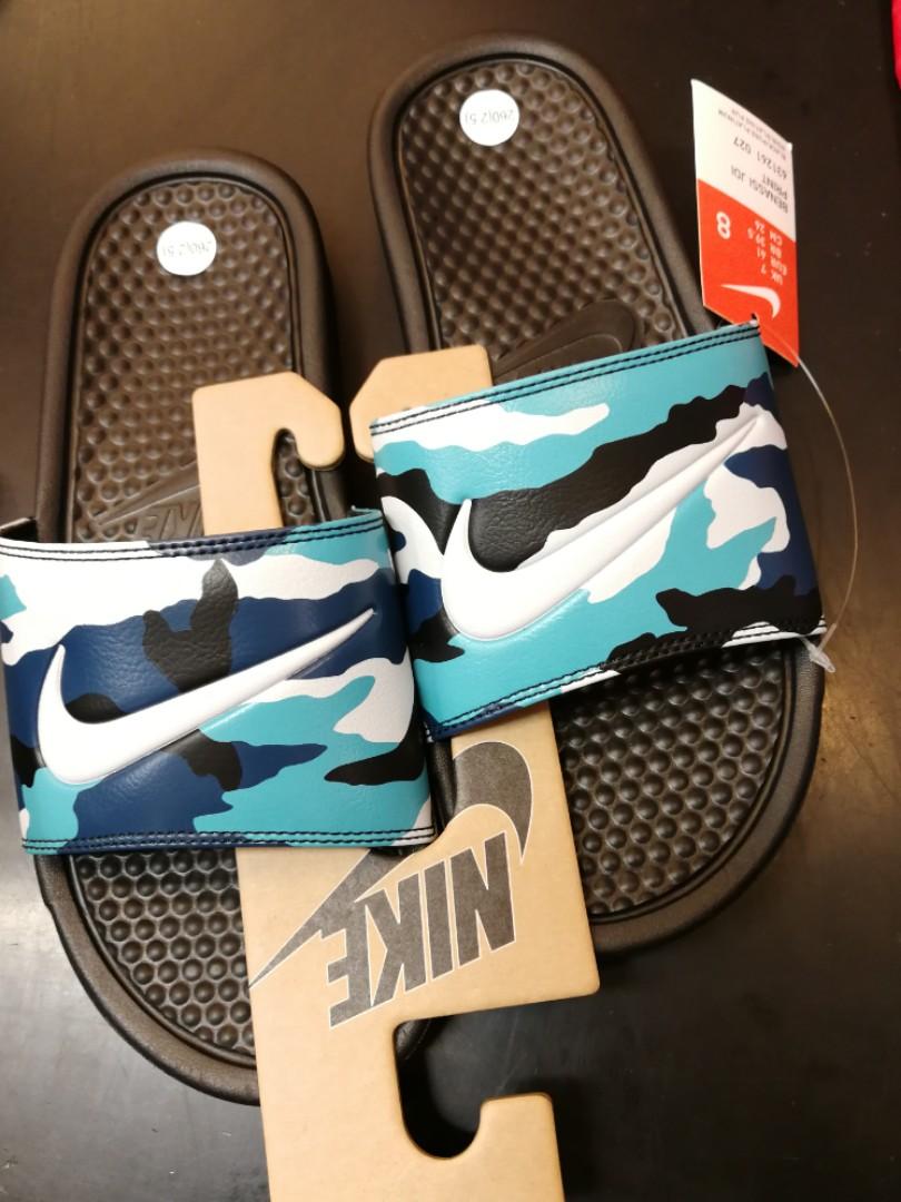 nike slip ons slippers