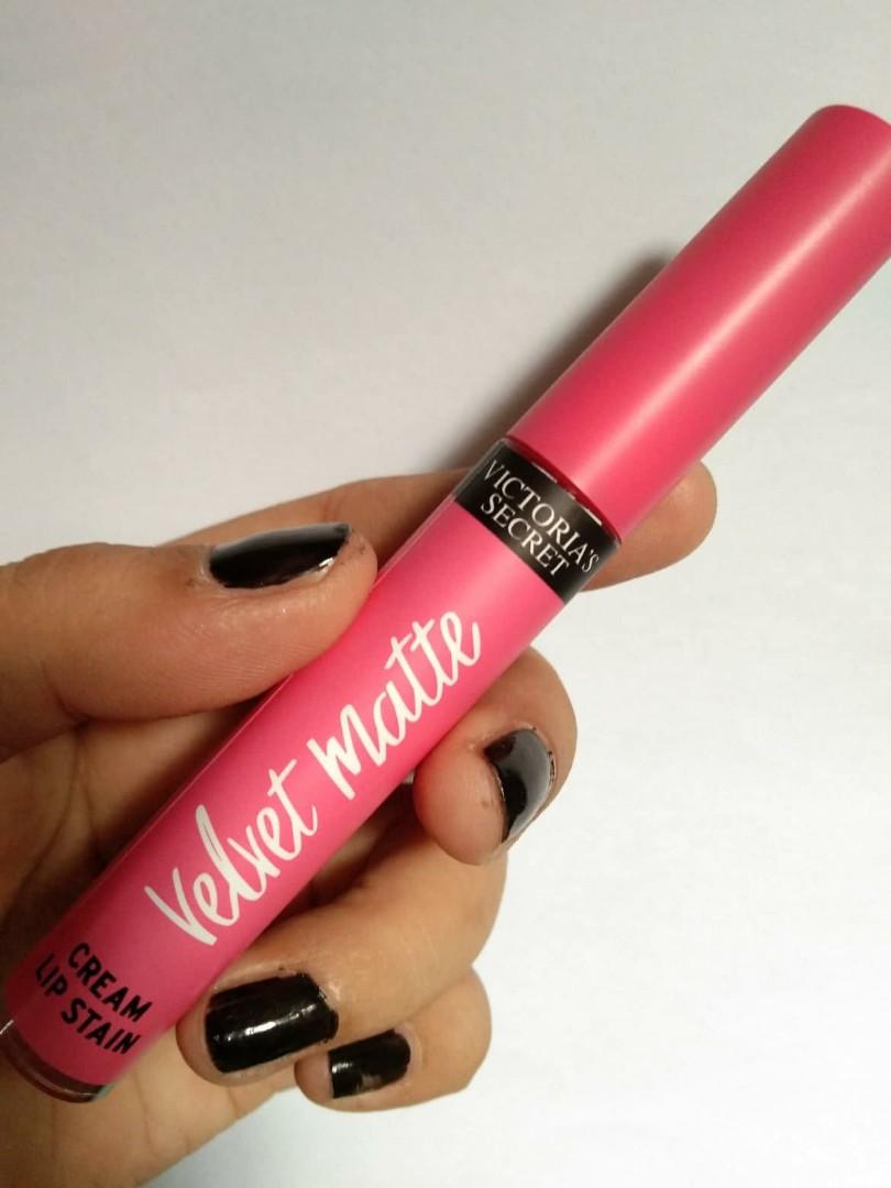 Victoria's Secret Perfection Velvet Matte Cream Lip Stain Gloss Lipstick  .11 Ounce