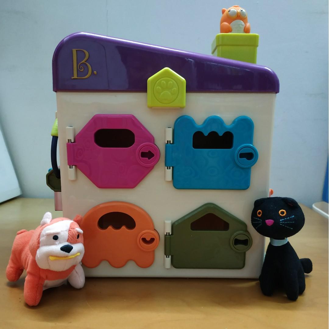 the pet vet clinic toy