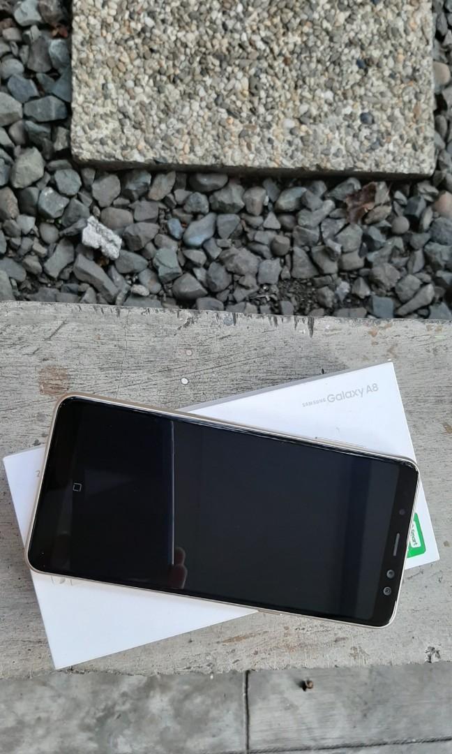 Samsung Galaxy A8 2018 32gb (Category: Samsung) located in Manila. Submitted by conrad.capule (Listing ID 252766006, Image 3). Description: Samsung Galaxy A8 2018 32 gb (64 gb option only for the listing) Gold With box ans charger Bought early 2019 10k neg.