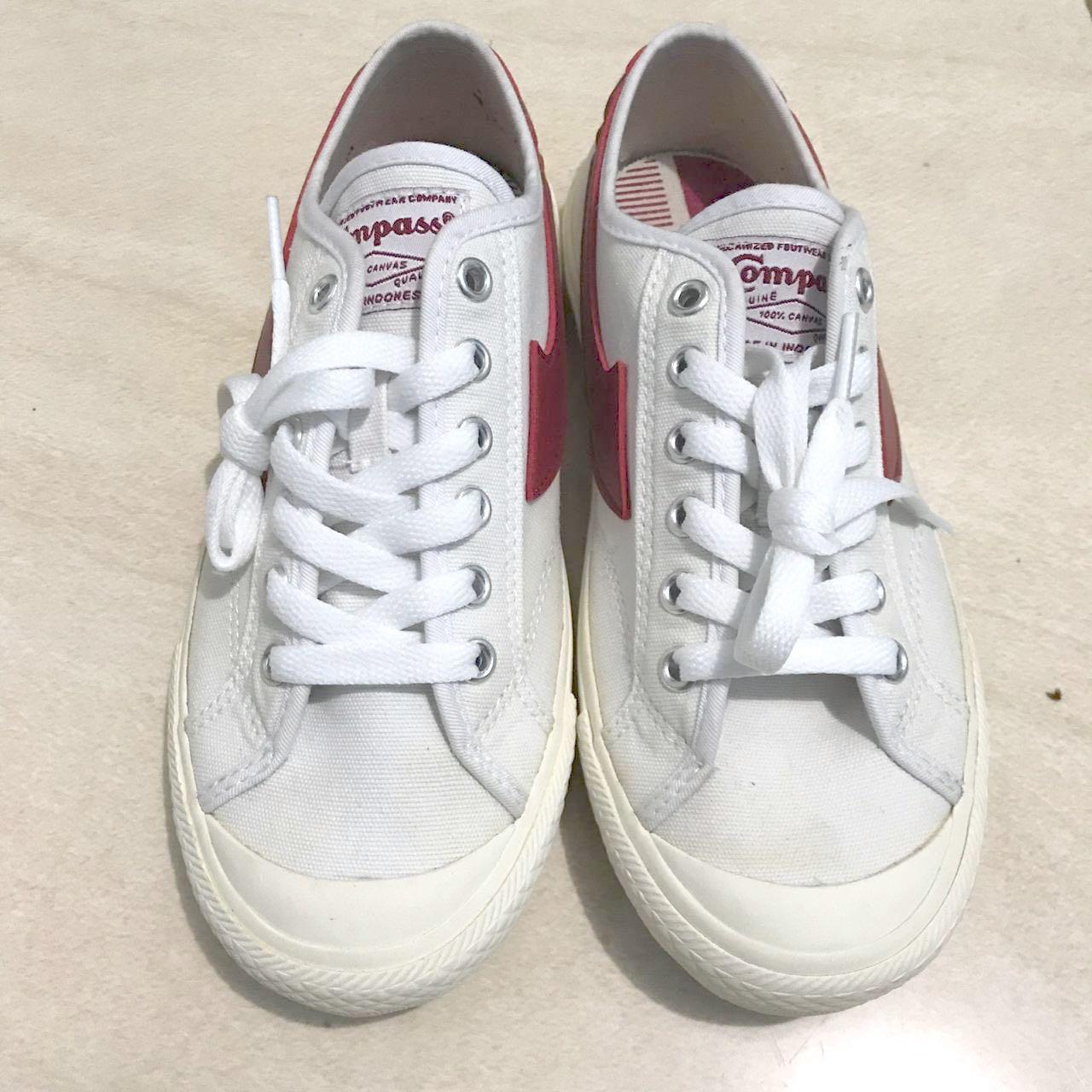Sepatu Compass Gazelle Low White Red Fesyen Wanita Sepatu Di Carousell