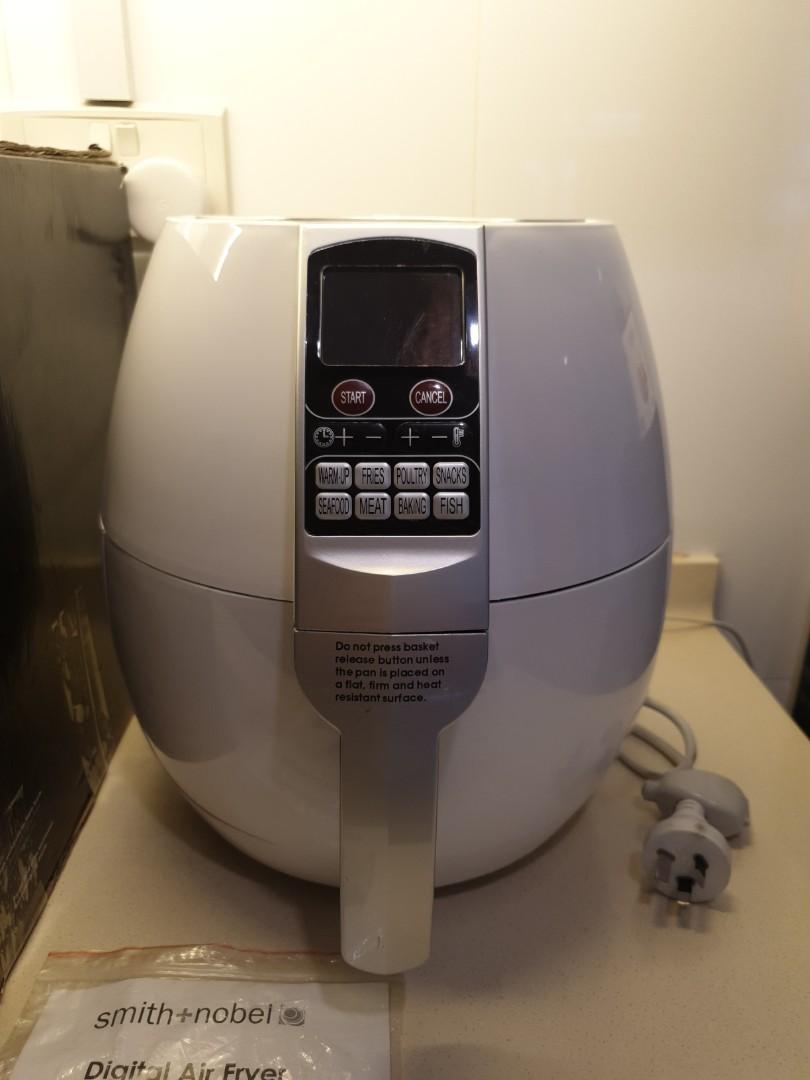 Smith + Nobel 3L Digital Air Fryer (8 cooking functions / Blue LCD display) 1500W Model