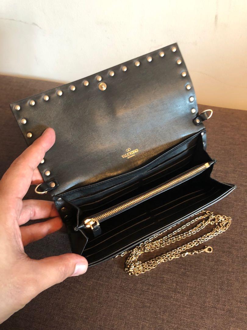Valentino Garavani Rockstud WOC Bag