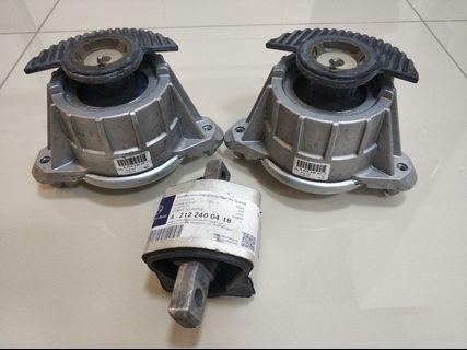 Mercedes Benz W212 engine mounting and gearbox mounting full set