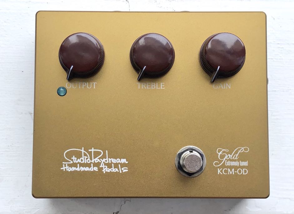 ギター Studio Daydream KCM-OD Gold v8 STUDIO DAYDREAM KCM-OD - Gold | Deluxe Guitars