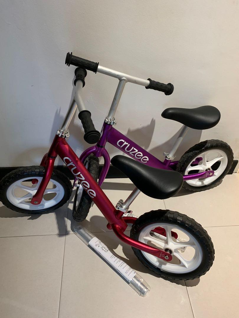 cruzee balance bike red