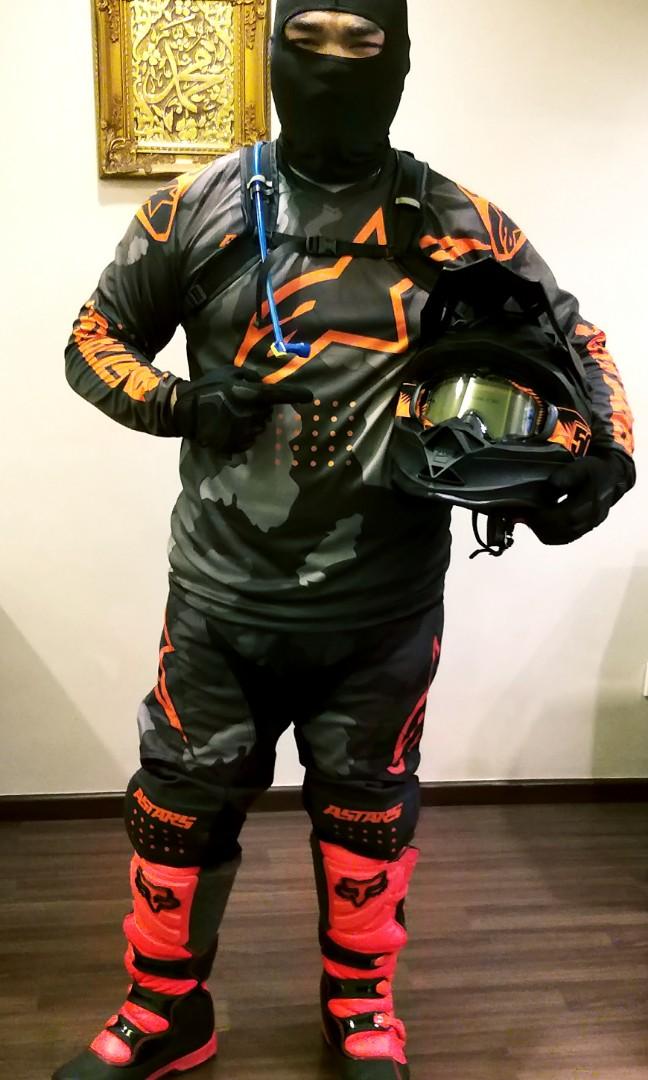 motocross jersey and pants