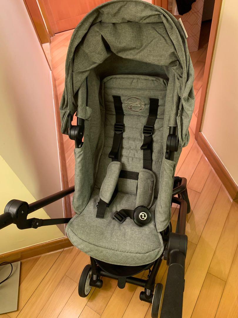 Cybex eezy s twist cloud hotsell q