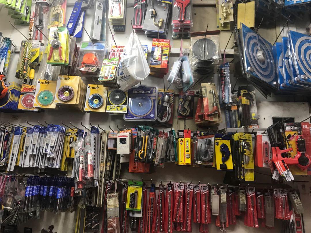 Dulux (ICI) and Nippon Paint, Everything Else on Carousell