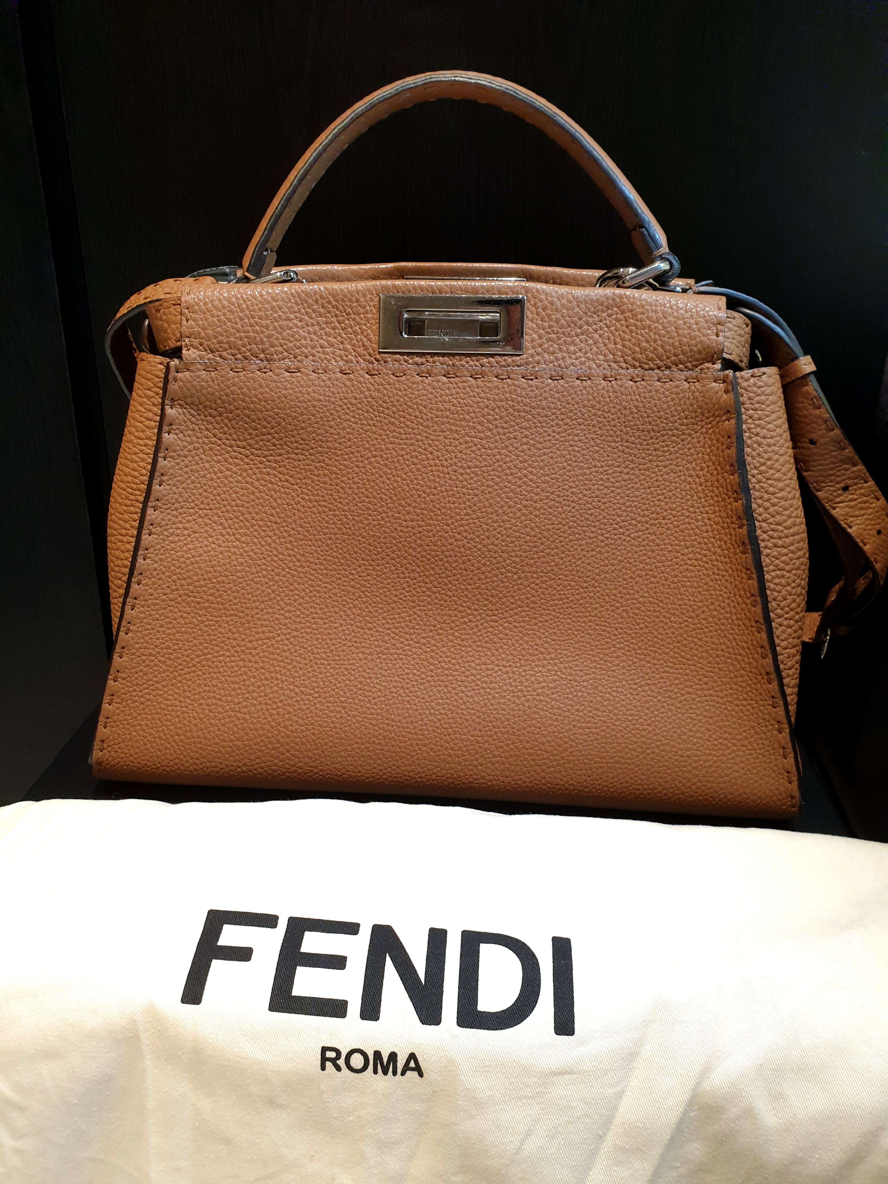 Peekaboo selleria fendi top
