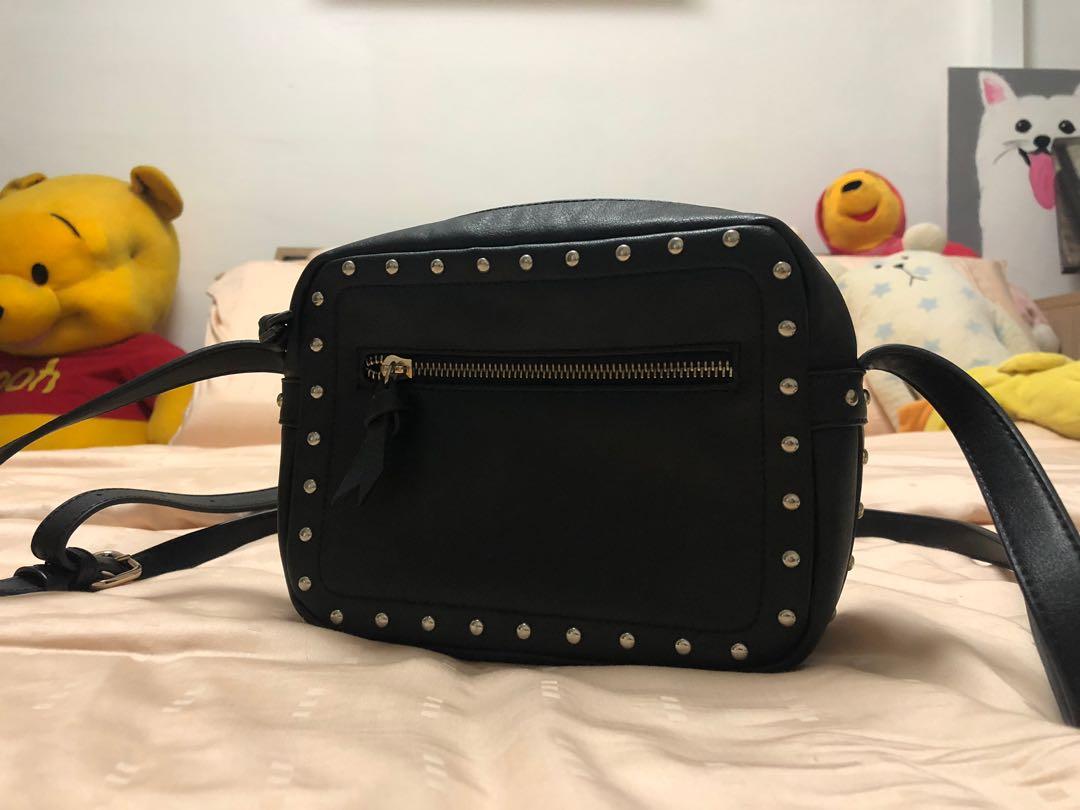forever 21 black sling bag