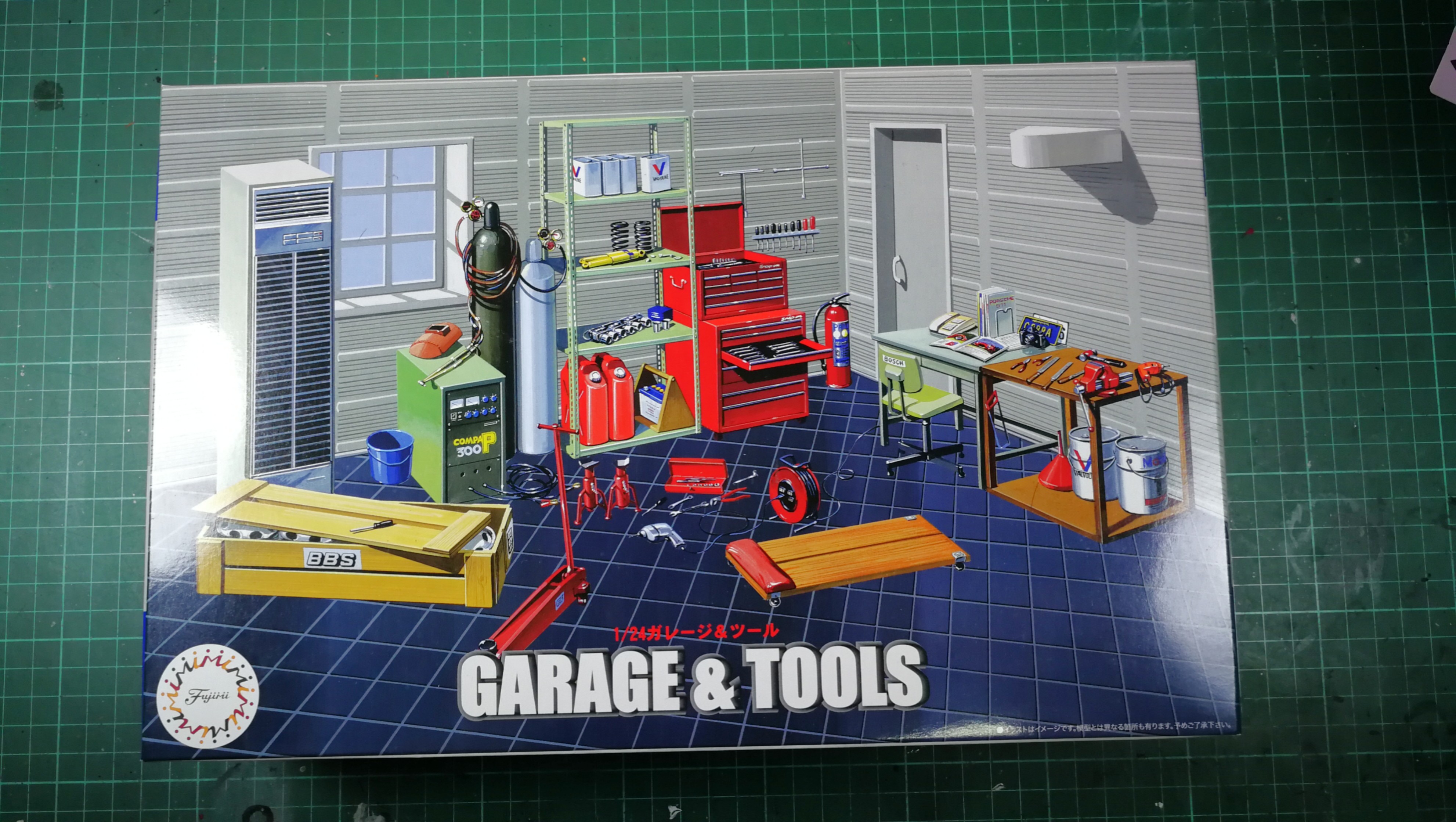 Fujimi 113739 Garage & Tools Tools 3 Werkzeug Feuerlöscher Fahrrad