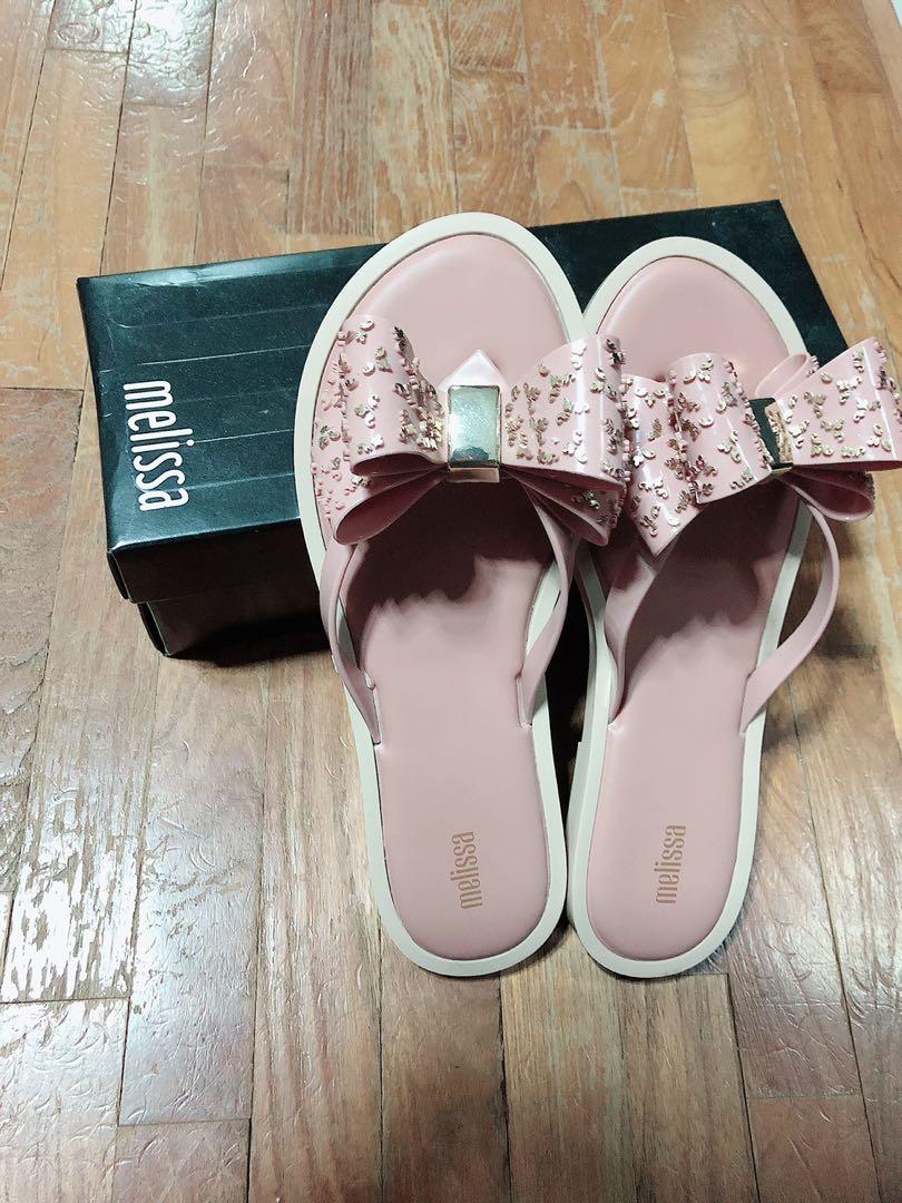Melissa sweet flip flops top