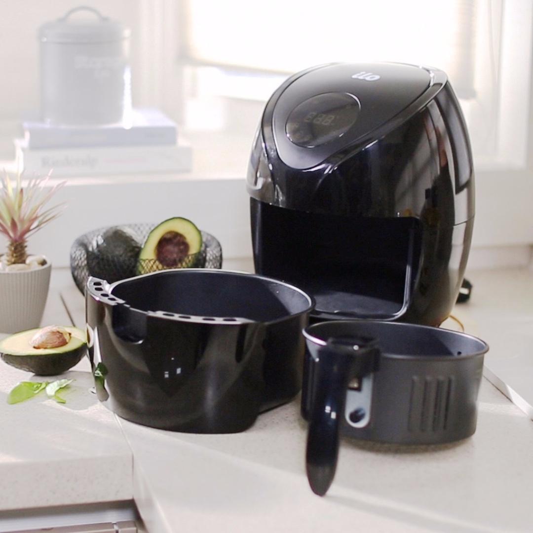 ilo Air Fryer with Detachable Fry Basket and Pot 2.6L BRANDNEW, TV