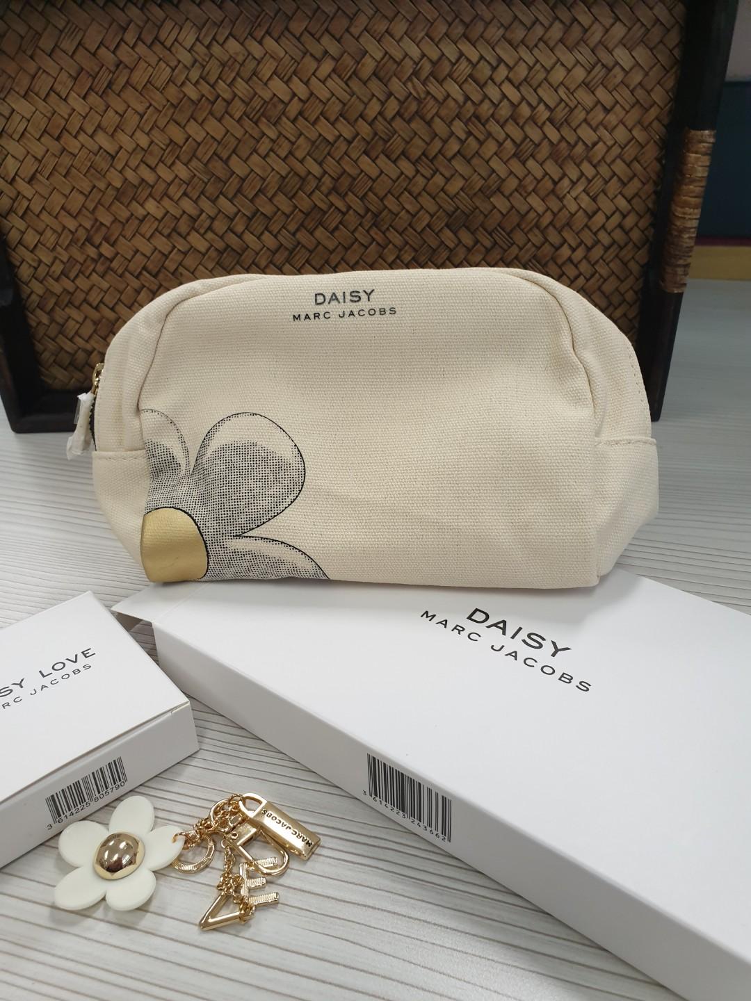 marc jacobs keychain wallet
