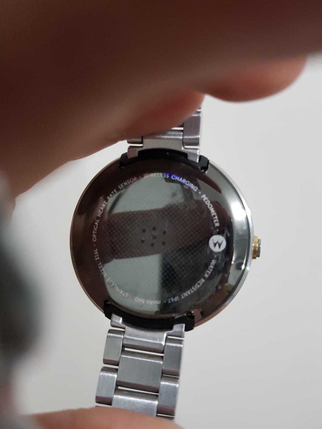 Motorola 360 first gen smart watch with dead pixels, Men's Fashion