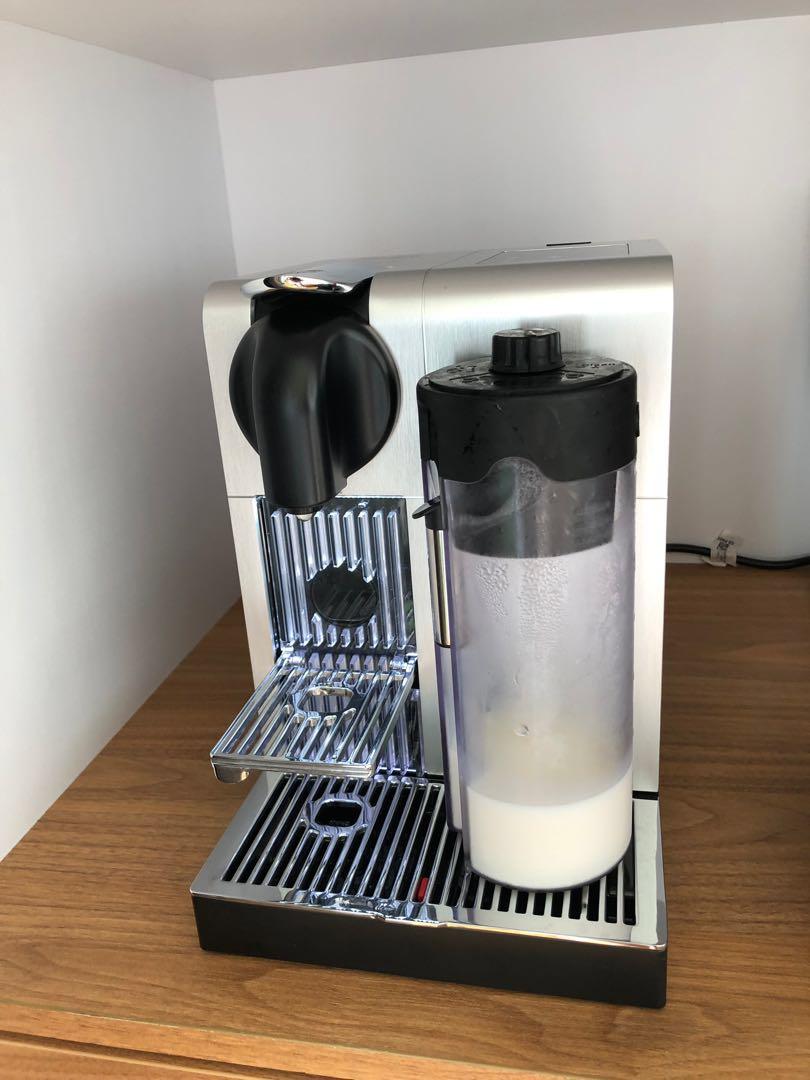 Nespresso Lattissima Pro (Under warranty), TV & Home Appliances