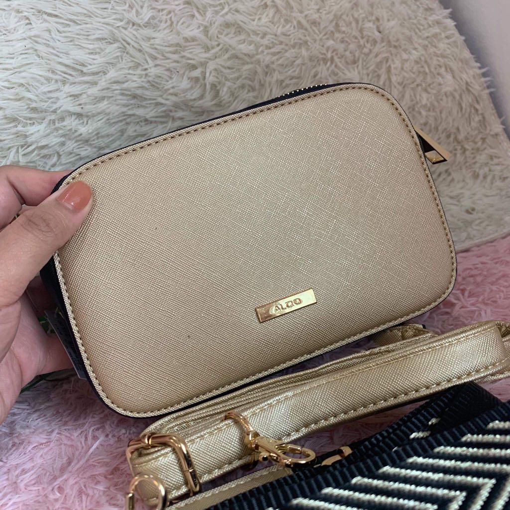 caviar chanel wallet