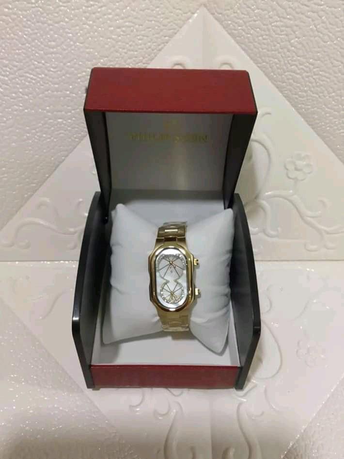 PHILIP STEIN WOMEN AUTHENTIC WATCH (Category: Women's Watches) located in Quezon City. Submitted by watchme_authentic2 (Listing ID 253118826, Image 2). Description: PHILIP STEIN AUTHENTIC WATCH! COMPLETE INCLUSIONS!.