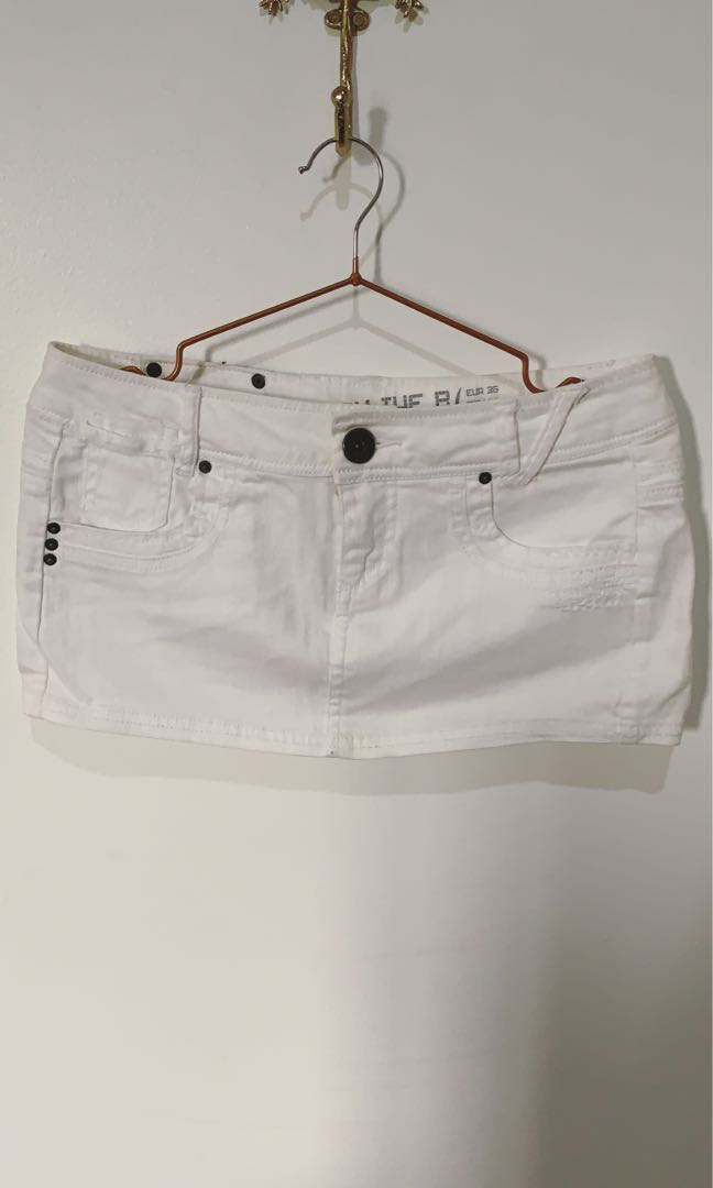 Pull&Bear White Skirt, Women's Fashion, Bottoms, Skirts on Carousell