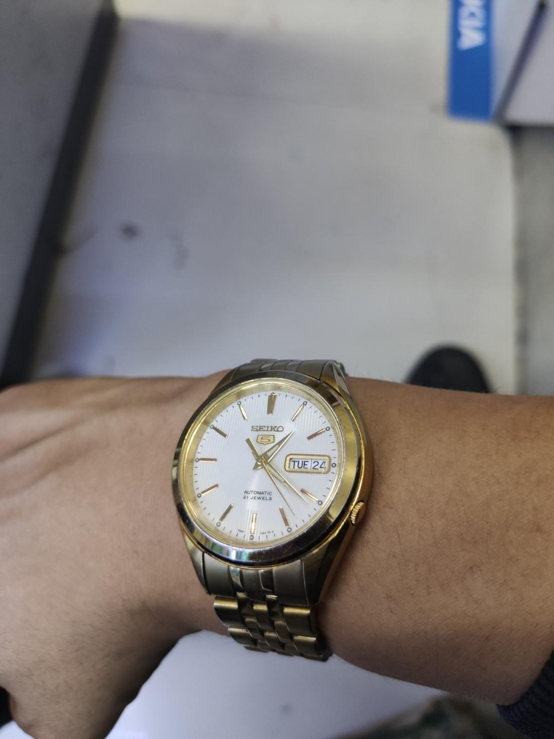 Seiko 5 automatic color gold . Original, Men's Fashion, Watches &  Accessories, Watches on Carousell