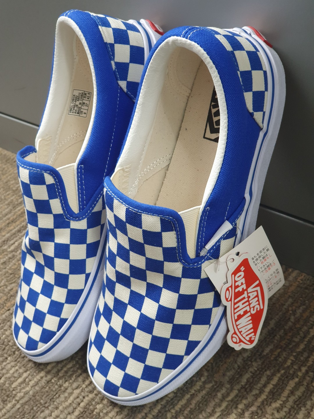 vans checkered pumps