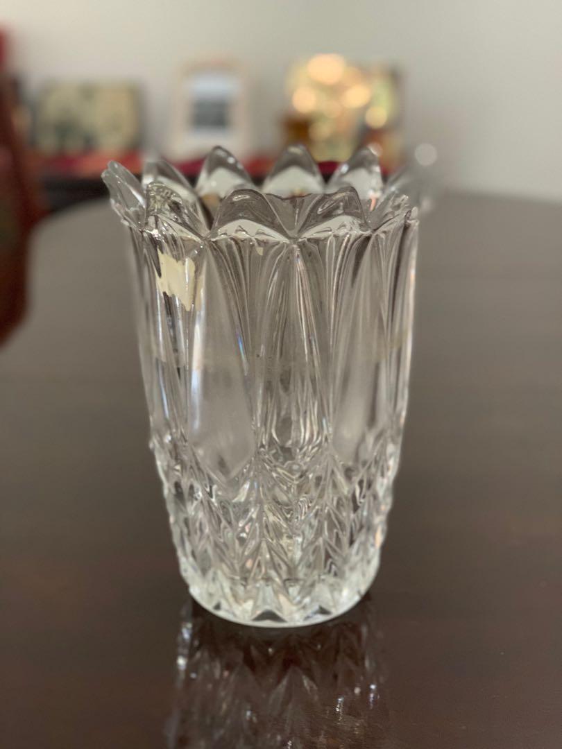 Vintage Lead Crystal Cut Glass Large Flower Vase Vintage Collectibles Vintage Collectibles On Carousell Vintage cut glass lead crystal clear glass basket bowl bridal basket hobstar starburst leaves. carousell