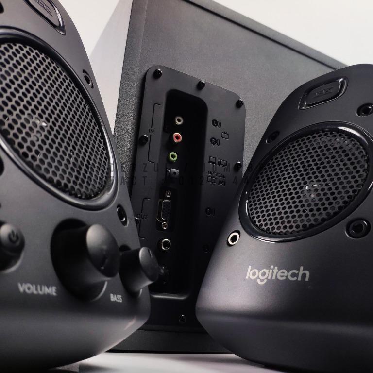Z625 speaker system with subwoofer top and optical input