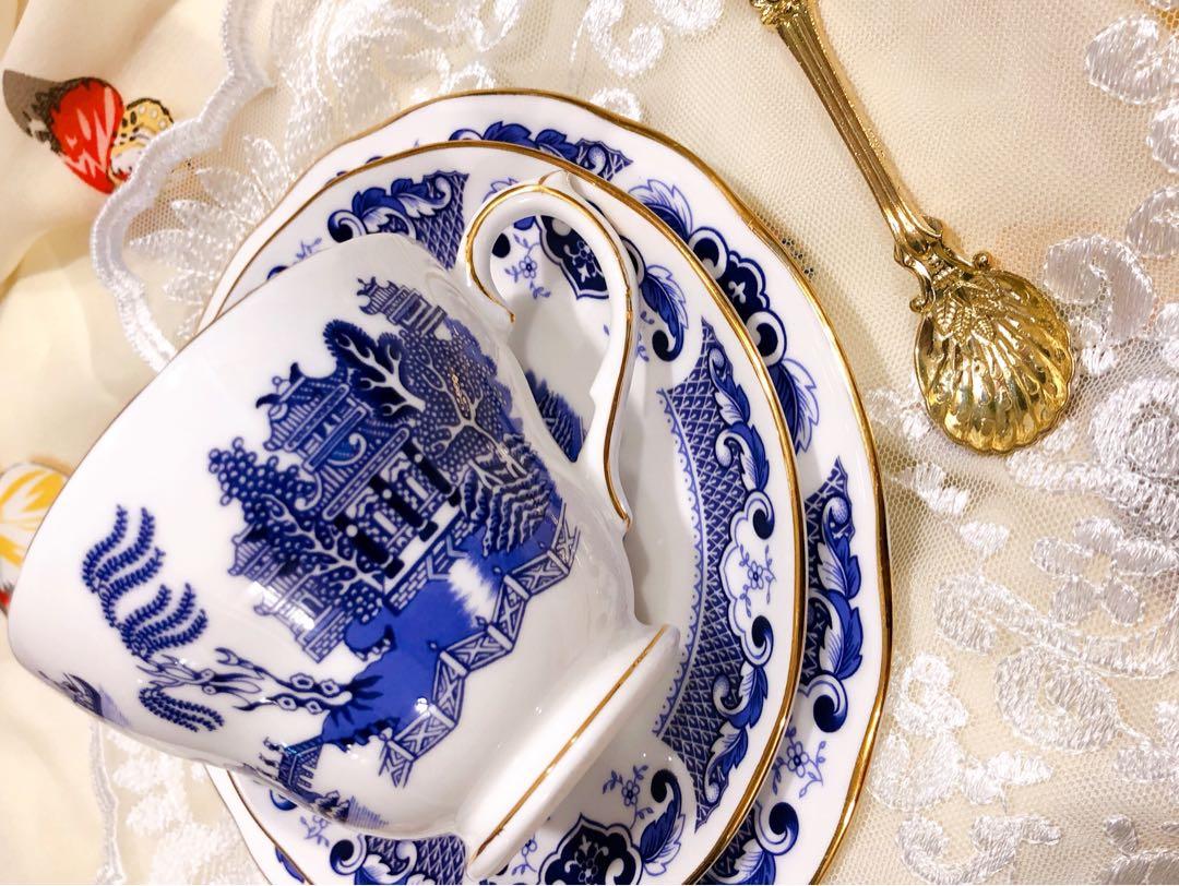 [1960s] Ageless Duchess Teacup Trio Model 513, Furniture & Home Living