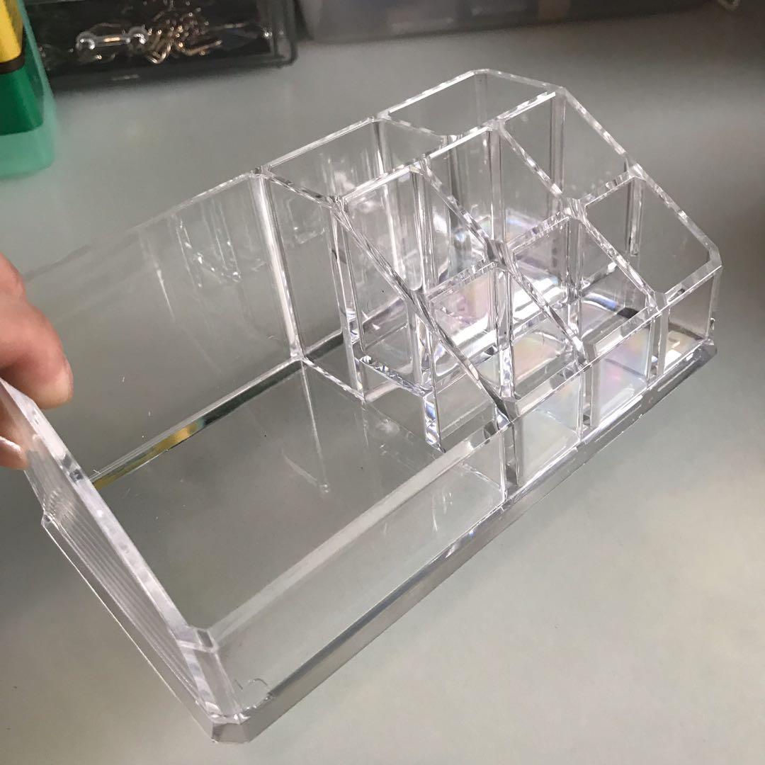 acrylic makeup organizer (Category: Makeup) located in Muntinlupa City. Submitted by bianca_001 (Listing ID 253285567, Image 3). Description: brand new never used.