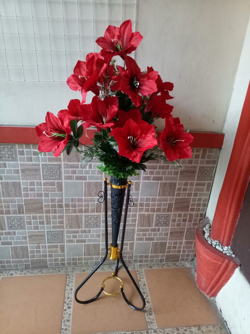 Bunga Sudut Ruangan Bunga Lili Pot Standing Besi Home