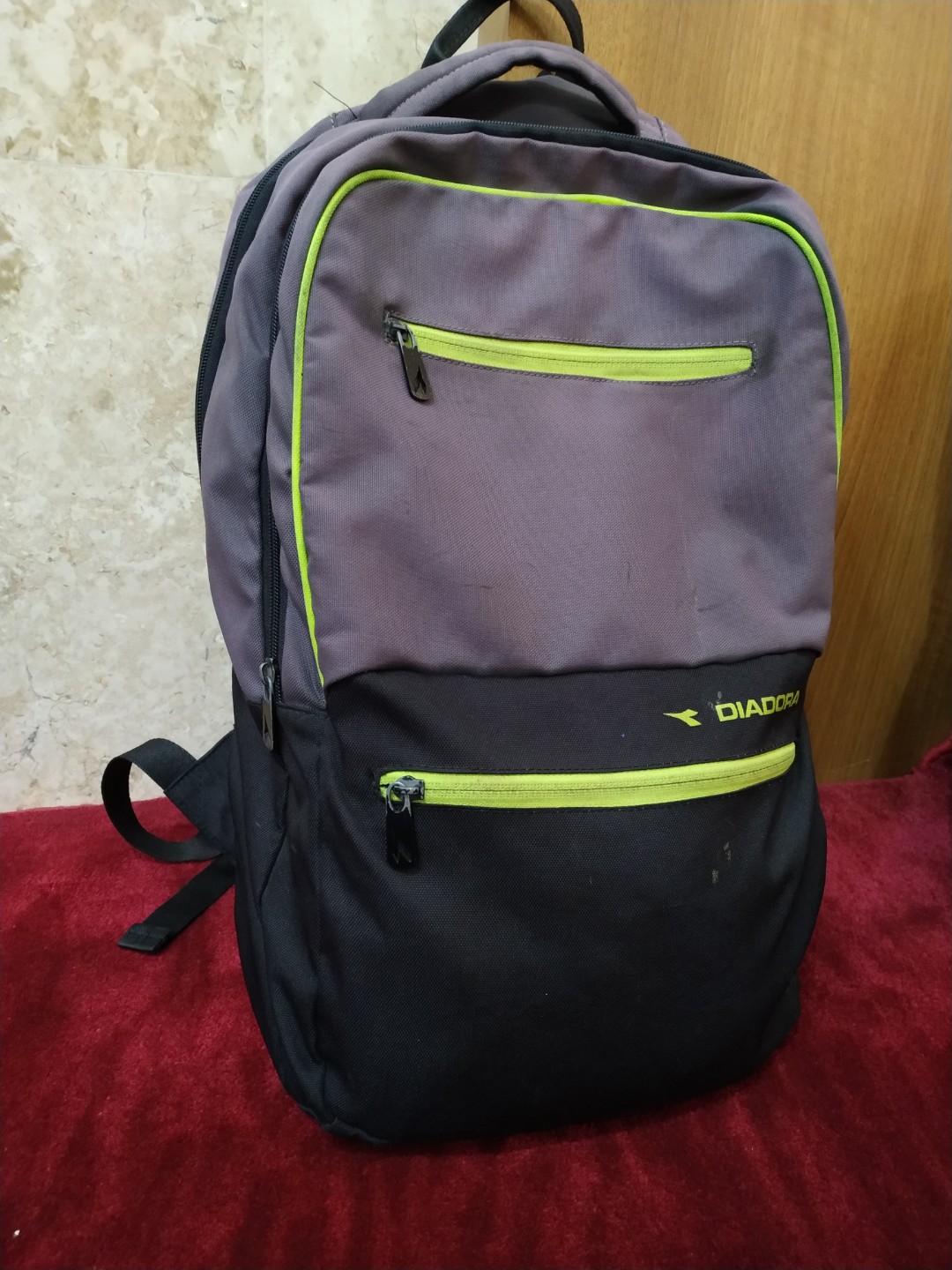 Diadora Backpack, Fesyen Pria, Tas & Dompet , Ransel di Carousell