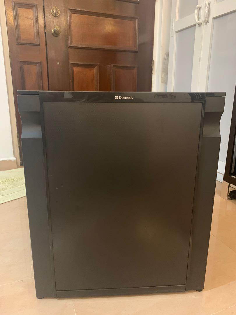 Dometic Minibar Fridge, TV & Home Appliances, Kitchen Appliances