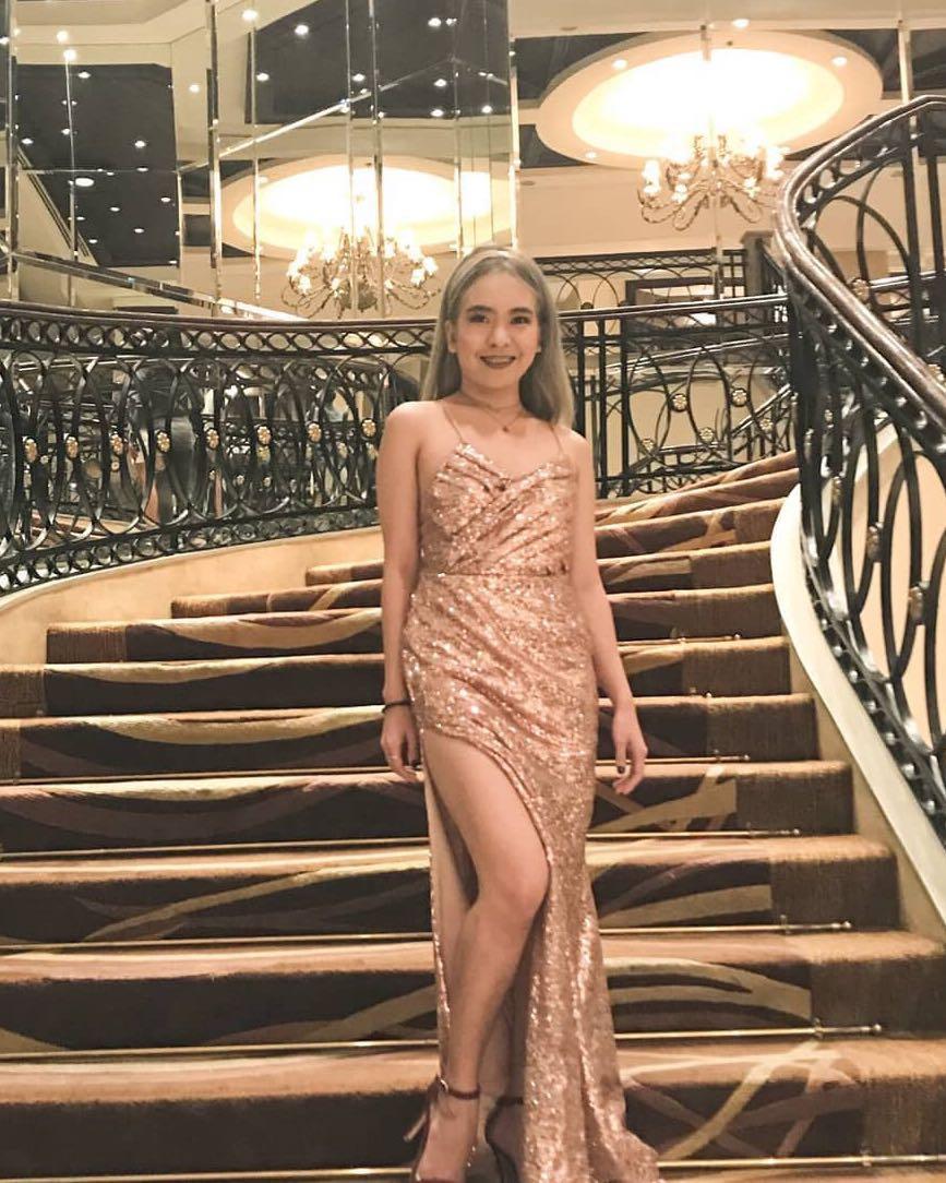 Rose gold hotsell gown for rent