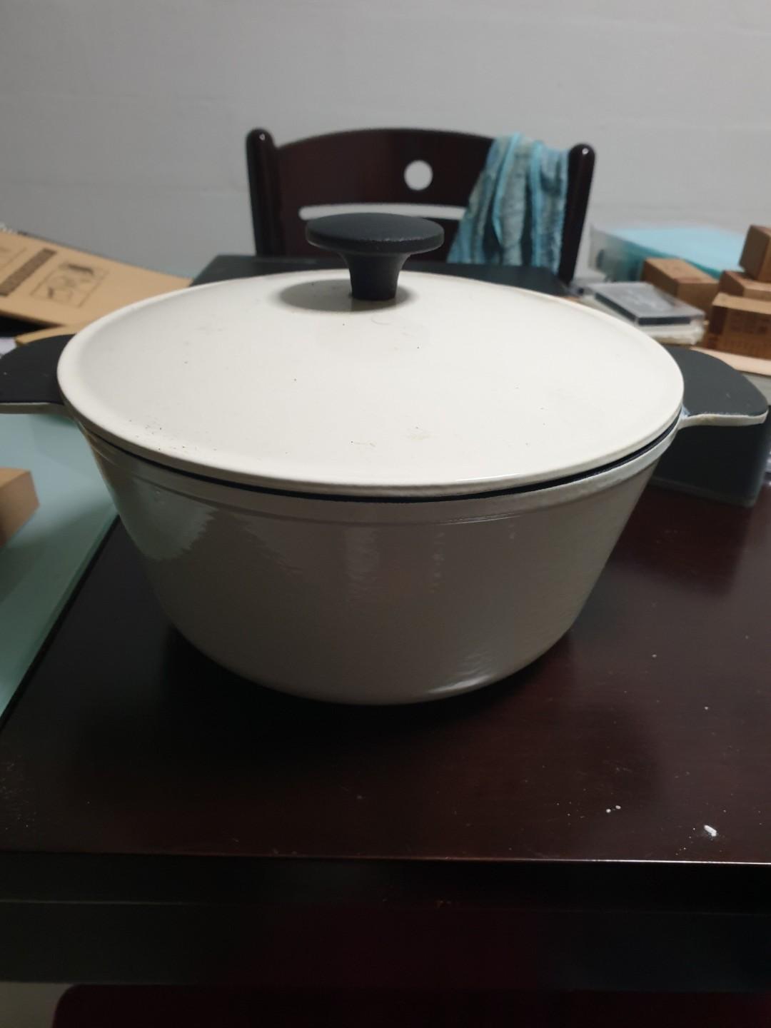IKEA SENIOR Dutch Oven Casserole with lid 3l, Furniture & Home Living