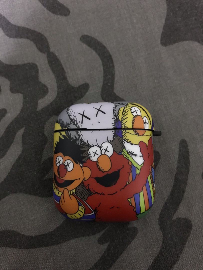 Kaws airpod case clearance