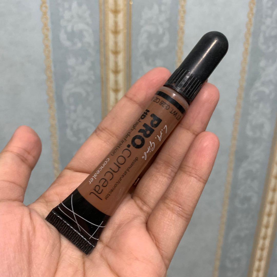 concealer hindi meaning