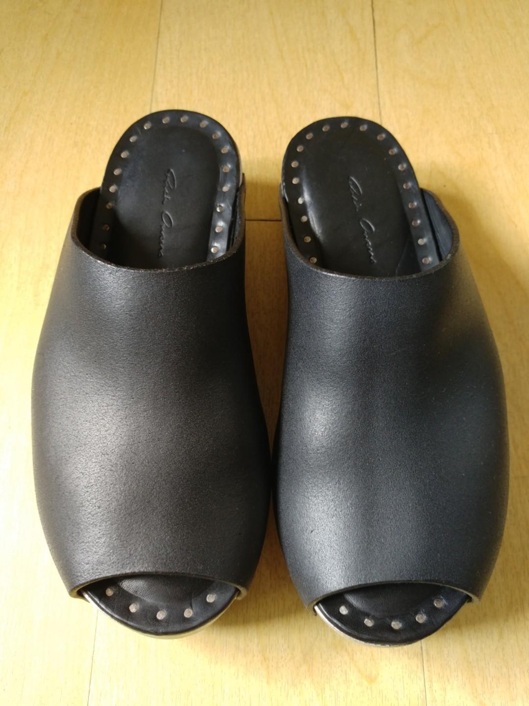 peep toe clogs wooden