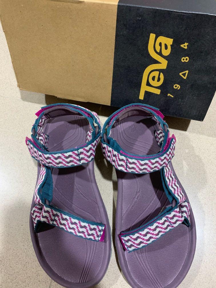 teva baby shoes