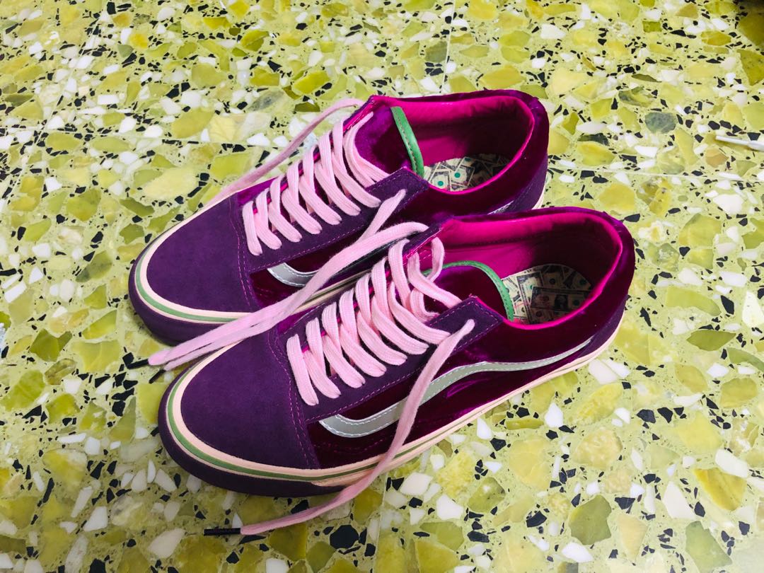 vans feature sinners club