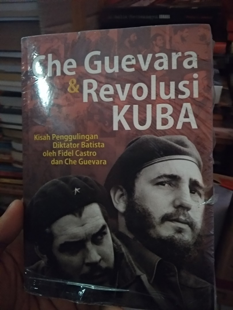 #visitsingapore Buku che guevara, Buku & Alat Tulis, Buku di Carousell