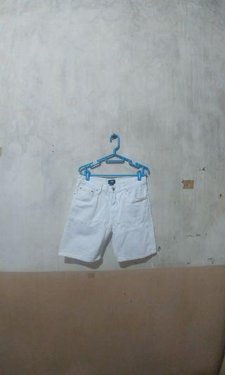 jeans pendek H&M