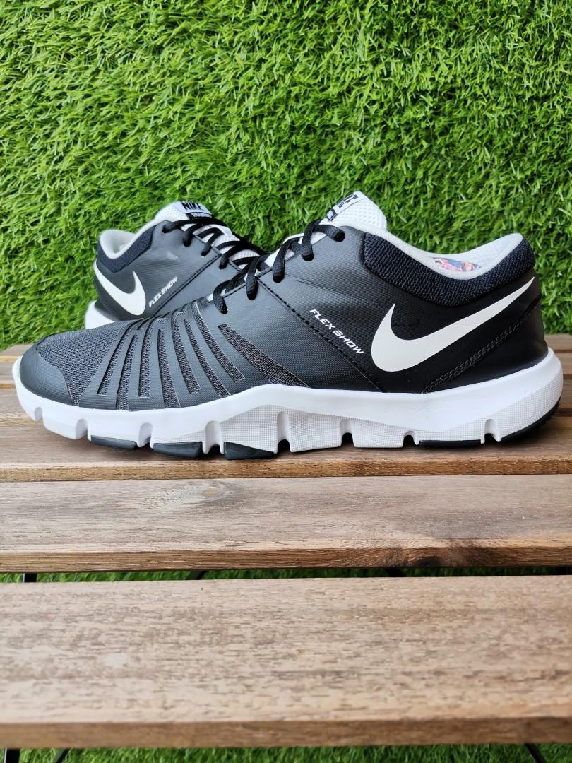 Nike flex show tr 5 top