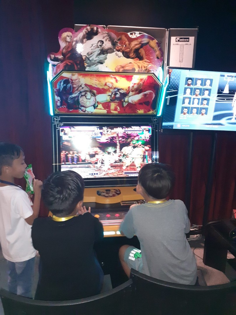 Arcade games xbox driving foosball air hockey ok on birthday party