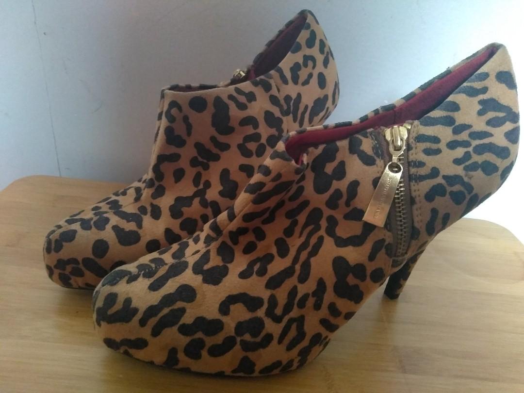 payless shoes leopard print